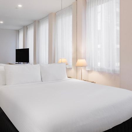 Oaks Melbourne On Collins Suites Bagian luar foto