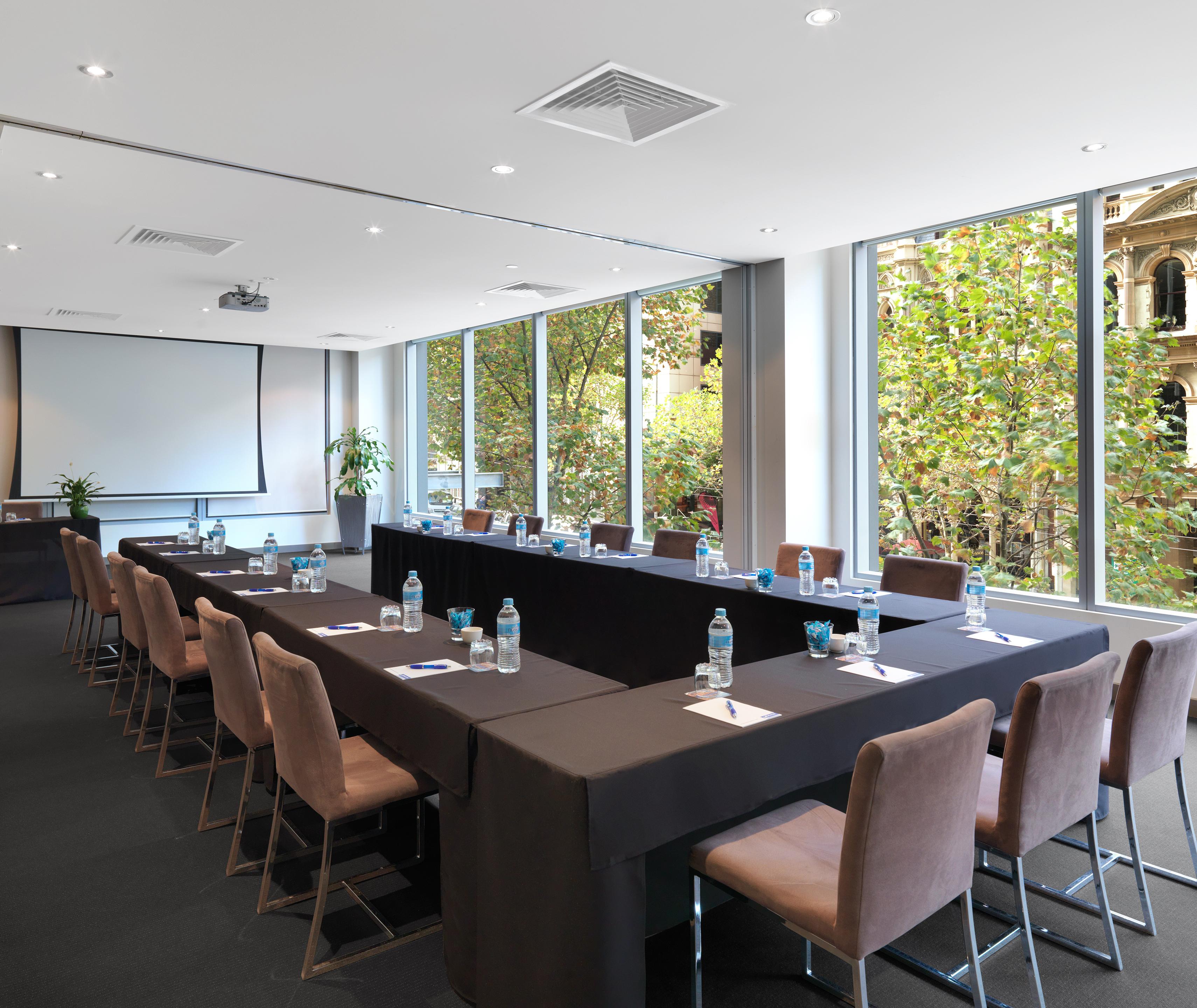 Oaks Melbourne On Collins Suites Bagian luar foto